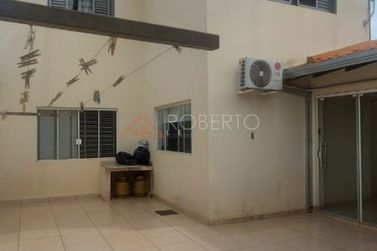 Sobrado &agrave; venda - 246m&sup2; - Jardim Igua&ccedil;u