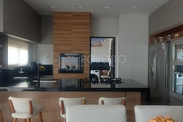 Casa &agrave; venda - 450m&sup2; - Jardim Asa Branca