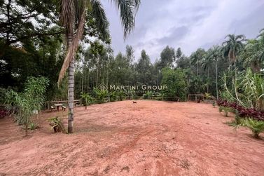 Ch&aacute;cara &agrave; venda - 10000m&sup2; - Jardim Videira