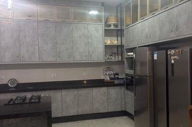 Casa &agrave; venda - 230m&sup2; - Condom&iacute;nio Arauc&aacute;ria