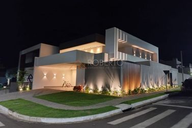 Casa &agrave; venda - 390m&sup2; - MONTE CRISTO