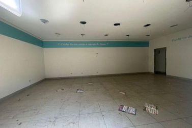 Sal&atilde;o Comercial para alugar - Jardim S&atilde;o Crist&oacute;v&atilde;o