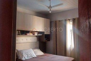 Casa &agrave; venda - 200m&sup2; - Residencial Fazenda Simone