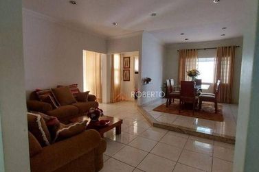 Casa &agrave; venda - 320m&sup2; - Jardim Ouro Branco