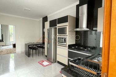 Casa &agrave; venda - 242m&sup2; - Jardim S&atilde;o Jo&atilde;o