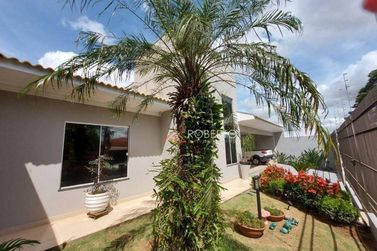 Casa &agrave; venda - 260m&sup2; - Jardim Igua&ccedil;u