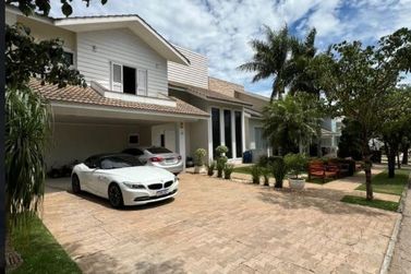 Casa &agrave; venda - 360m&sup2; - Condom&iacute;nio Mont Blanc