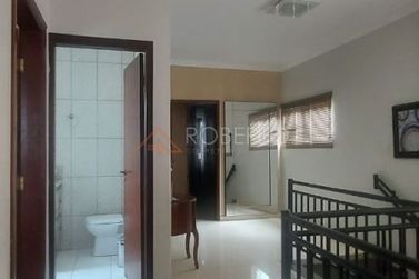 Sobrado &agrave; venda - 246m&sup2; - Jardim Igua&ccedil;u