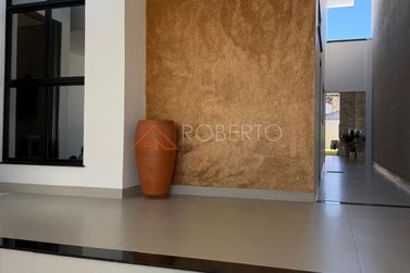 Casa &agrave; venda - 318m&sup2; - Centro