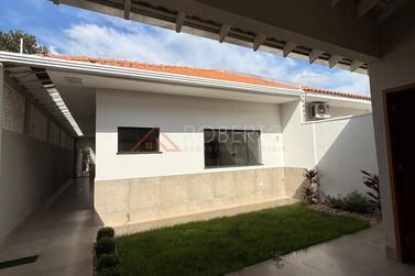 Casa &agrave; venda - 214m&sup2; - Jardim Ouro Branco