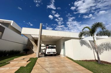 Casa &agrave; venda - 134m&sup2; - Condom&iacute;nio Arauc&aacute;ria