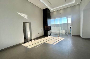 Casa &agrave; venda - 219m&sup2; - Condom&iacute;nio Parthenon