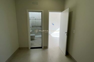 Casa &agrave; venda - 210m&sup2; - Condom&iacute;nio San Lorenzo