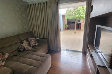 Casa &agrave; venda - 302m&sup2; - Centro