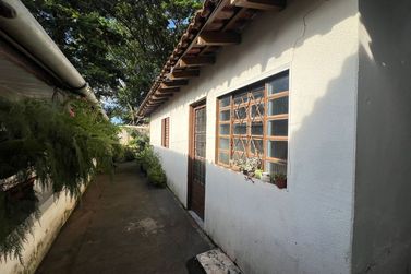 Casa &agrave; venda - 300m&sup2; - Distrito Sumar&eacute; (Sumar&eacute;)