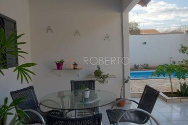 Casa &agrave; venda - 428m&sup2; - Jardim Ouro Branco