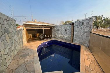 Casa para alugar - 174m&sup2; - Jardim Ouro Branco