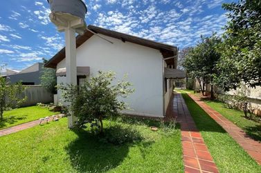 Casa &agrave; venda - Centro