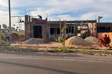 Casa &agrave; venda - 360m&sup2; - Jardim O&aacute;sis