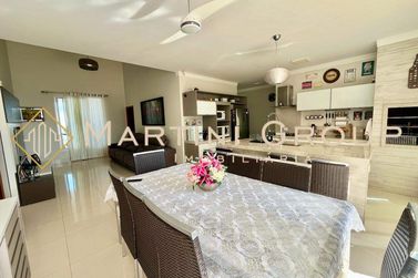 Casa &agrave; venda - 160m&sup2; - Condom&iacute;nio Arauc&aacute;ria