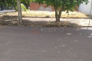 Terreno &agrave; venda - 232m&sup2; - Centro