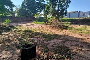 Terreno &agrave; venda - 338m&sup2; - Jardim Sumar&eacute;