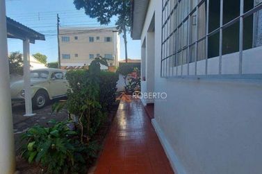 Casa &agrave; venda - 240m&sup2; - Centro