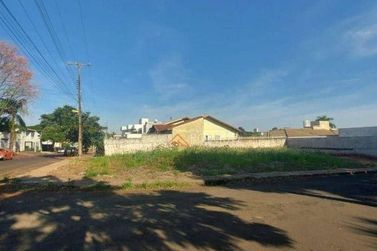 Terreno &agrave; venda - 428m&sup2; - Jardim Ouro Branco