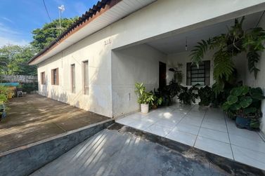 Casa &agrave; venda - 300m&sup2; - Distrito Sumar&eacute; (Sumar&eacute;)