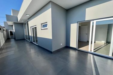 Casa &agrave; venda - 219m&sup2; - Condom&iacute;nio Parthenon