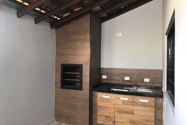 Casa &agrave; venda - 94m&sup2; - Jardim Monte Cristo