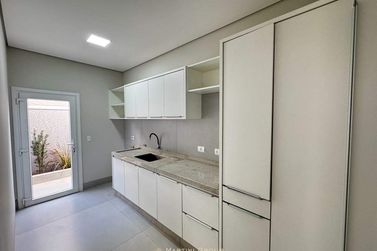 Casa para alugar - 305m&sup2; - Condom&iacute;nio Parthenon