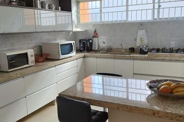 Apartamento &agrave; venda - 167m&sup2; - Centro