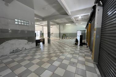 Sala Comercial &agrave; venda - 373m&sup2; - Centro