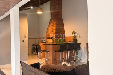 Casa &agrave; venda - 303m&sup2; - Conjunto Habitacional Sumar&eacute; (Sumar&eacute;)