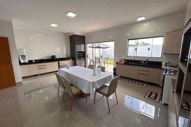 Casa &agrave; venda - 200m&sup2; - Parthenon