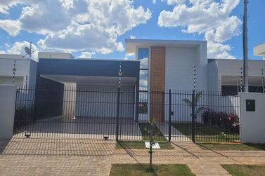 Casa &agrave; venda - 130m&sup2; - Jardim Santos Dumont