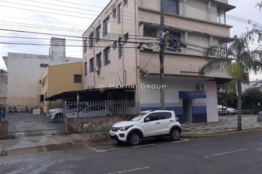 Sala Comercial &agrave; venda - 560m&sup2; - Centro