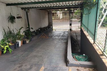 Casa &agrave; venda - 637m&sup2; - Centro