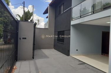 Casa &agrave; venda - 176m&sup2; - Jardim Igua&ccedil;u