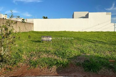 Terreno &agrave; venda - 345m&sup2; - Condom&iacute;nio Royal Park