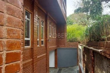 Sobrado &agrave; venda - 250m&sup2; - Centro