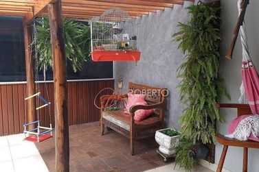Casa &agrave; venda - 260m&sup2; - Jardim Igua&ccedil;u