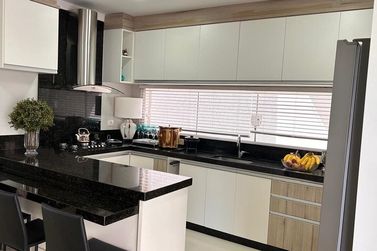 Casa &agrave; venda - 450m&sup2; - Condom&iacute;nio Mont Blanc
