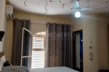 Casa &agrave; venda - 851m&sup2; - Jardim Santos Dumont