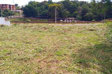 Terreno &agrave; venda - 428m&sup2; - Jardim Ouro Branco