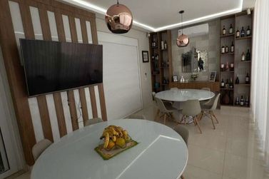 Casa &agrave; venda - 405m&sup2; - Zona 4
