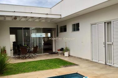 Casa &agrave; venda - 134m&sup2; - Condom&iacute;nio Arauc&aacute;ria
