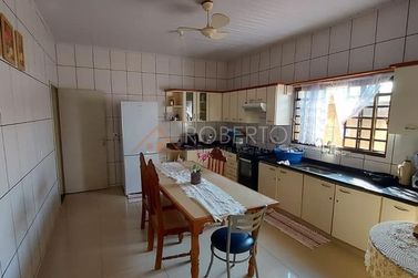 Ch&aacute;cara &agrave; venda - 2500m&sup2; - Jardim Morada do Sol