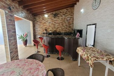 Casa &agrave; venda - 302m&sup2; - Centro